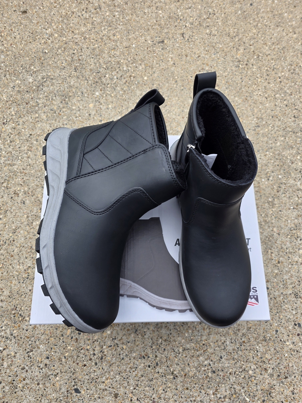 Khombu Black Women  Ankle Winter Boots Size 8